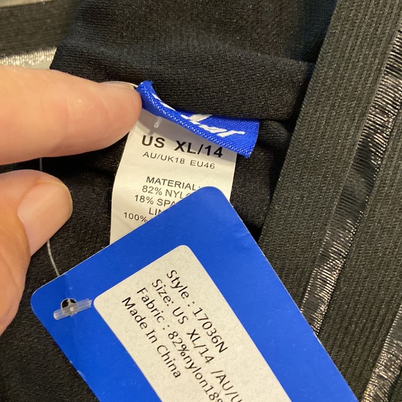 Hilor Women’s One Piece Swim color black brand new with tag size XL /14 - Picture 7 of 8